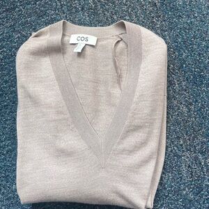 Cos - v-neck merino wool sweater